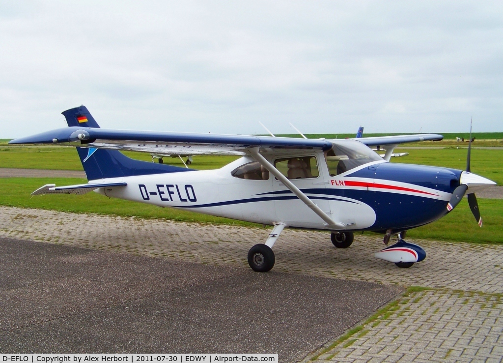 D-EFLO, Cessna 182T Skylane C/N 18282204, [Kodak Z812IS]