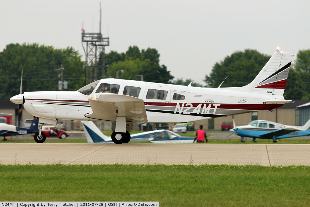 N24MT, Piper PA-32R-300 Cherokee Lance C/N 32R-7780523, At 2011 Oshkosh