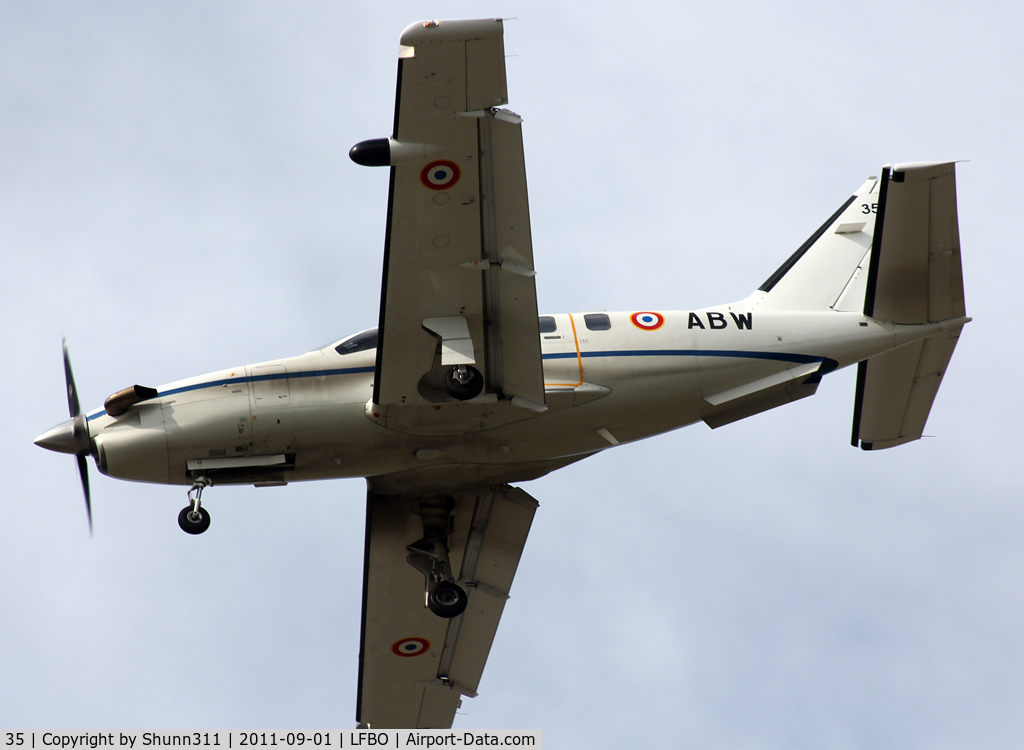 35, Socata TBM-700A C/N 35, Landing rwy 14L