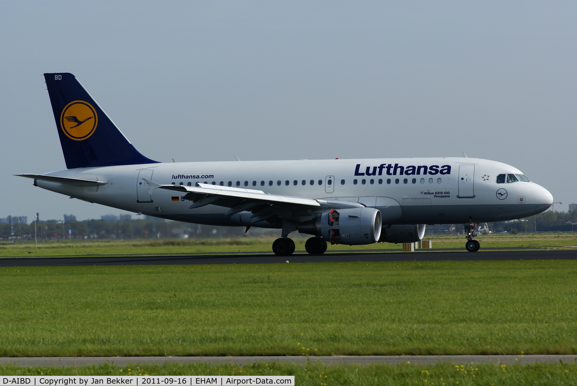 D-AIBD, 2010 Airbus A319-112 C/N 4455, just after landing on the Polderbaan at Schiphol
