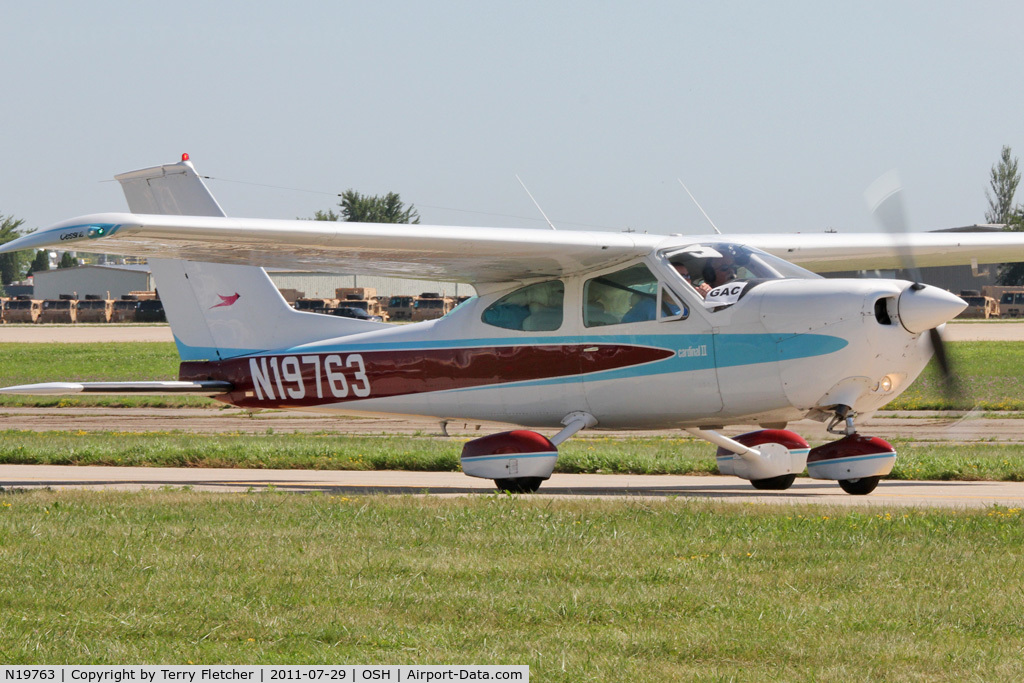 N19763, 1976 Cessna 177B Cardinal C/N 17702591, At 2011 Oshkosh