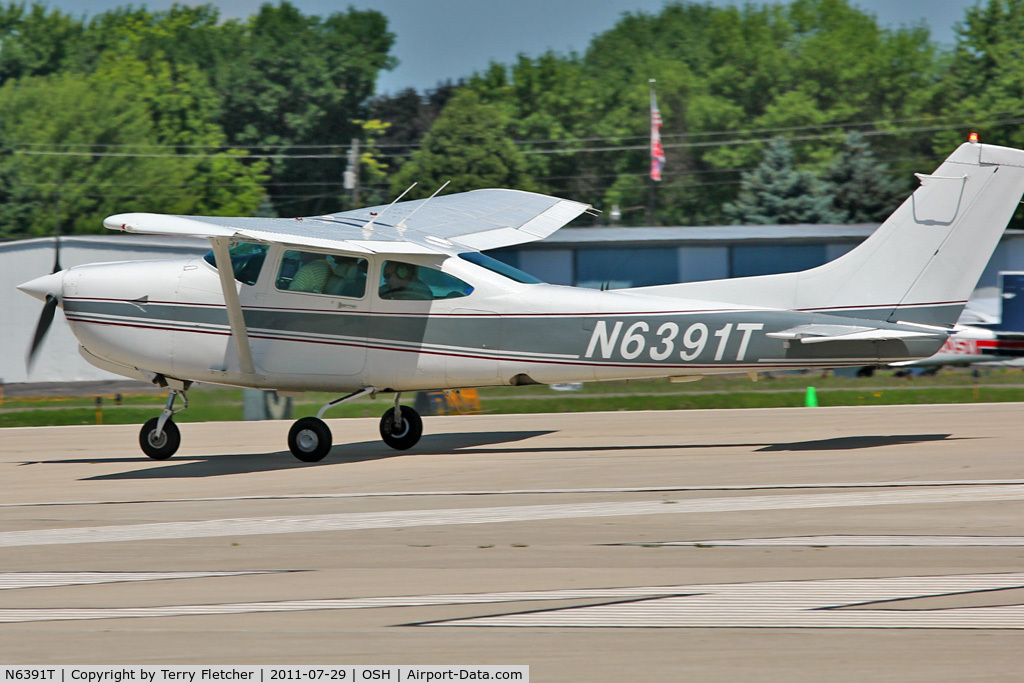 N6391T, 1985 Cessna R182 Skylane RG C/N R18202009, At 2011 Oshkosh