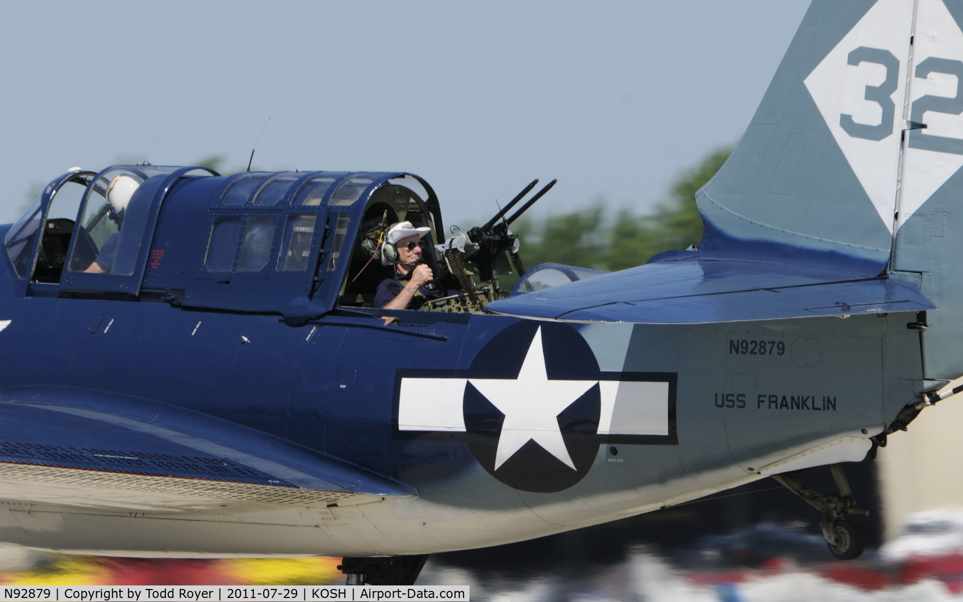 N92879, 1944 Curtiss SB2C-5 Helldiver C/N 83725, AIRVENTURE 2011