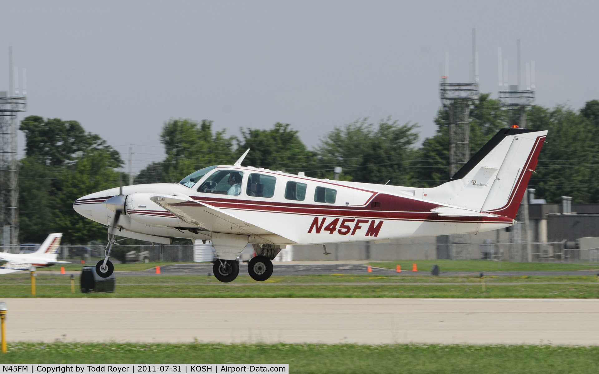 N45FM, 1976 Beech 58 Baron C/N TH-739, AIRVENTURE 2011