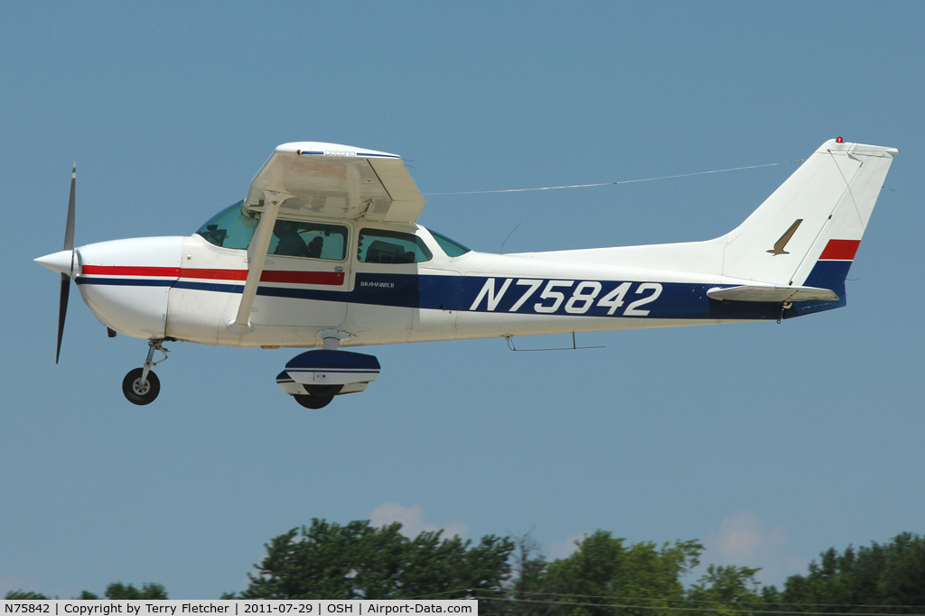 N75842, 1976 Cessna 172N C/N 17267997, At 2011 Oshkosh