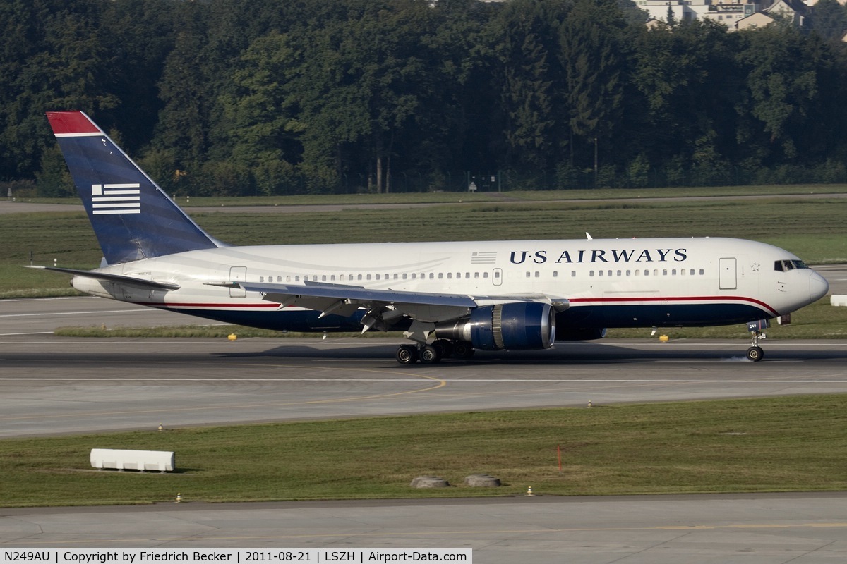 N249AU, 1987 Boeing 767-201 C/N 23901, decelerating after touchdown