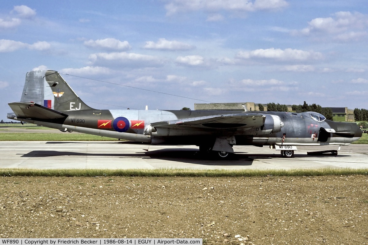 WF890, 1952 English Electric Canberra T.17 C/N EEP71091, waiting for the next mission at RAF Wyton