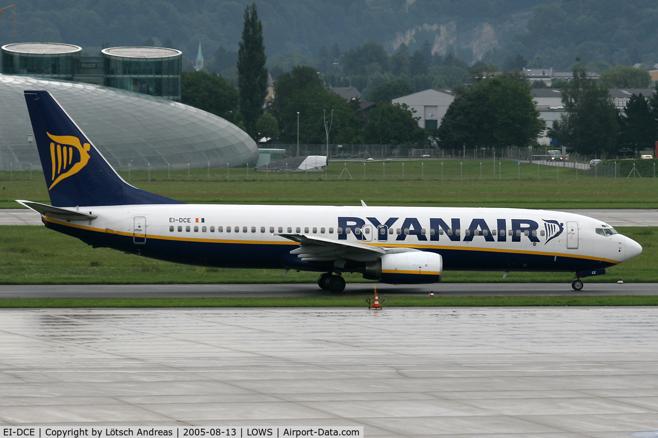 EI-DCE, 2004 Boeing 737-8AS C/N 33563, taxi to RWY