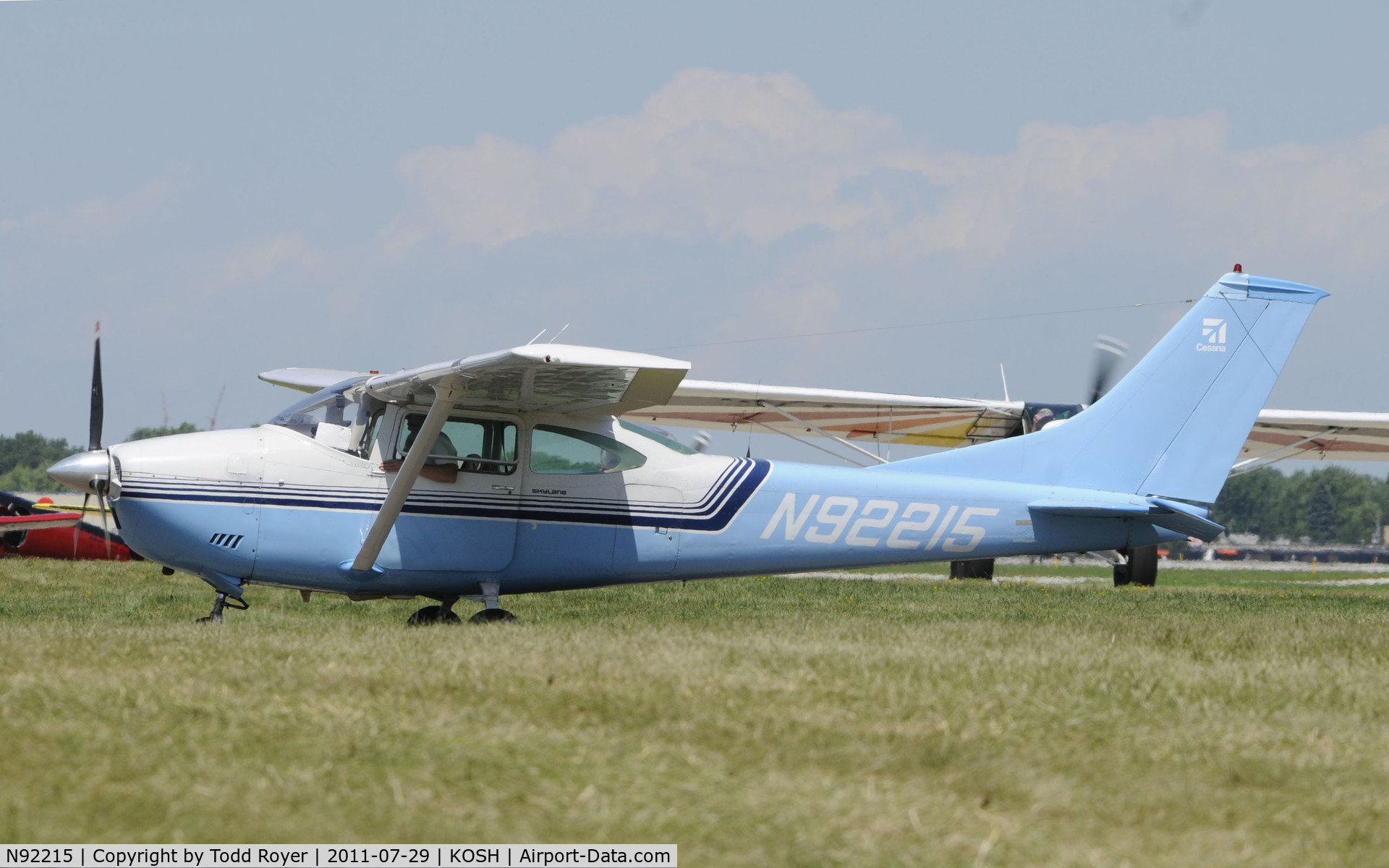 N92215, 1969 Cessna 182N Skylane C/N 18260095, AIRVENTURE 2011