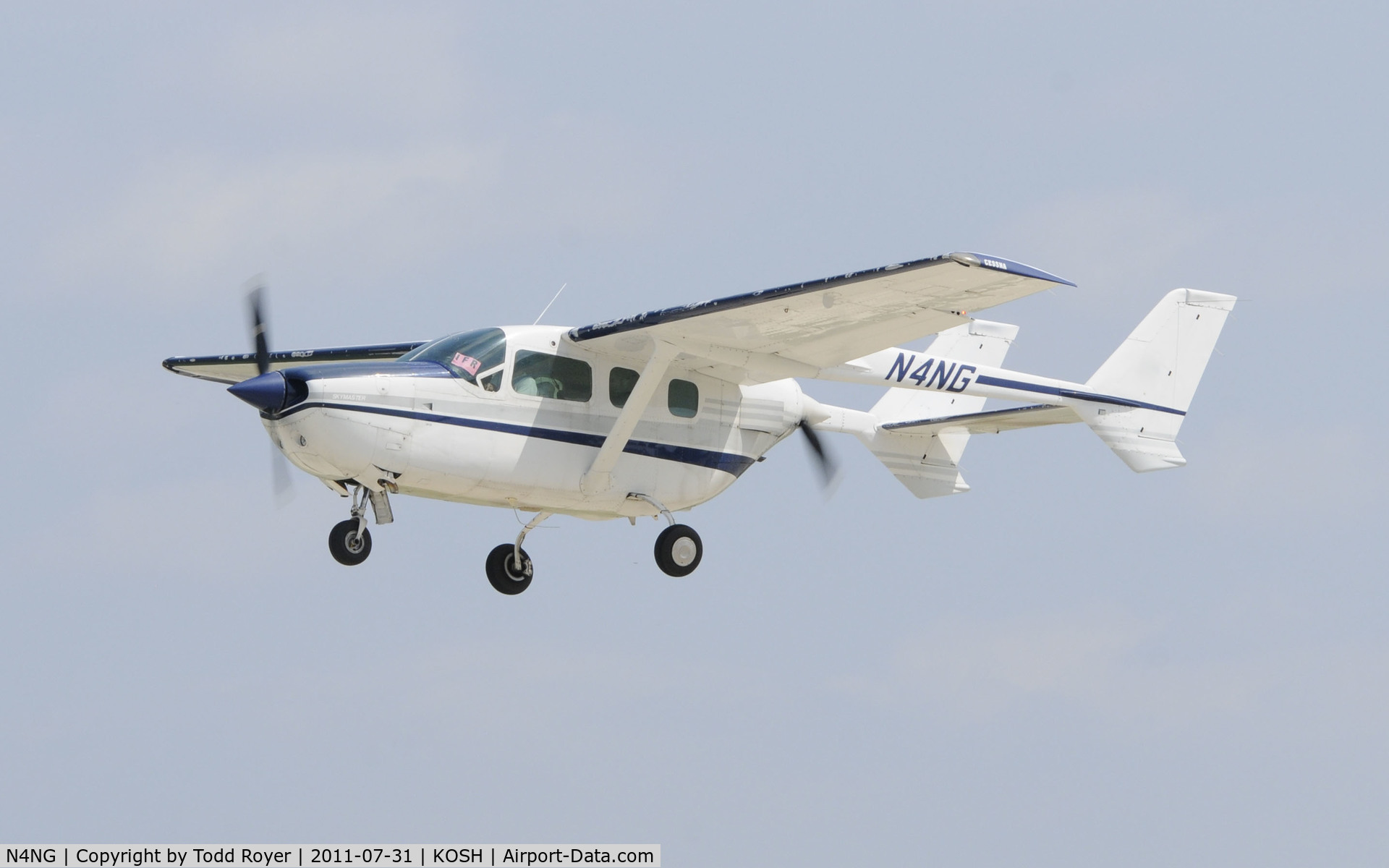 N4NG, Cessna 337 Super Skymaster C/N 337-01787, AIRVENTURE 2011