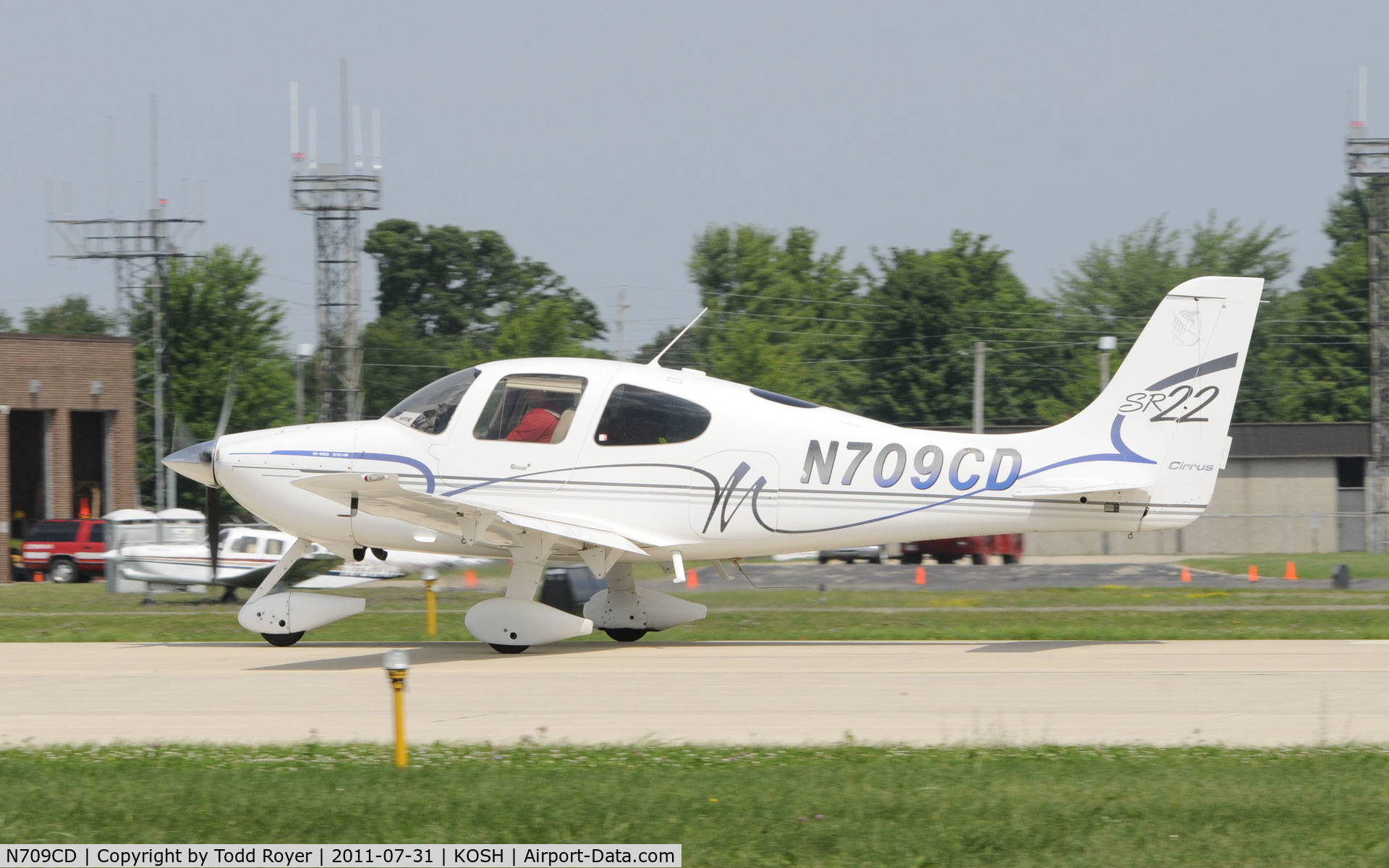 N709CD, 2001 Cirrus SR22 C/N 0029, AIRVENTURE 2011