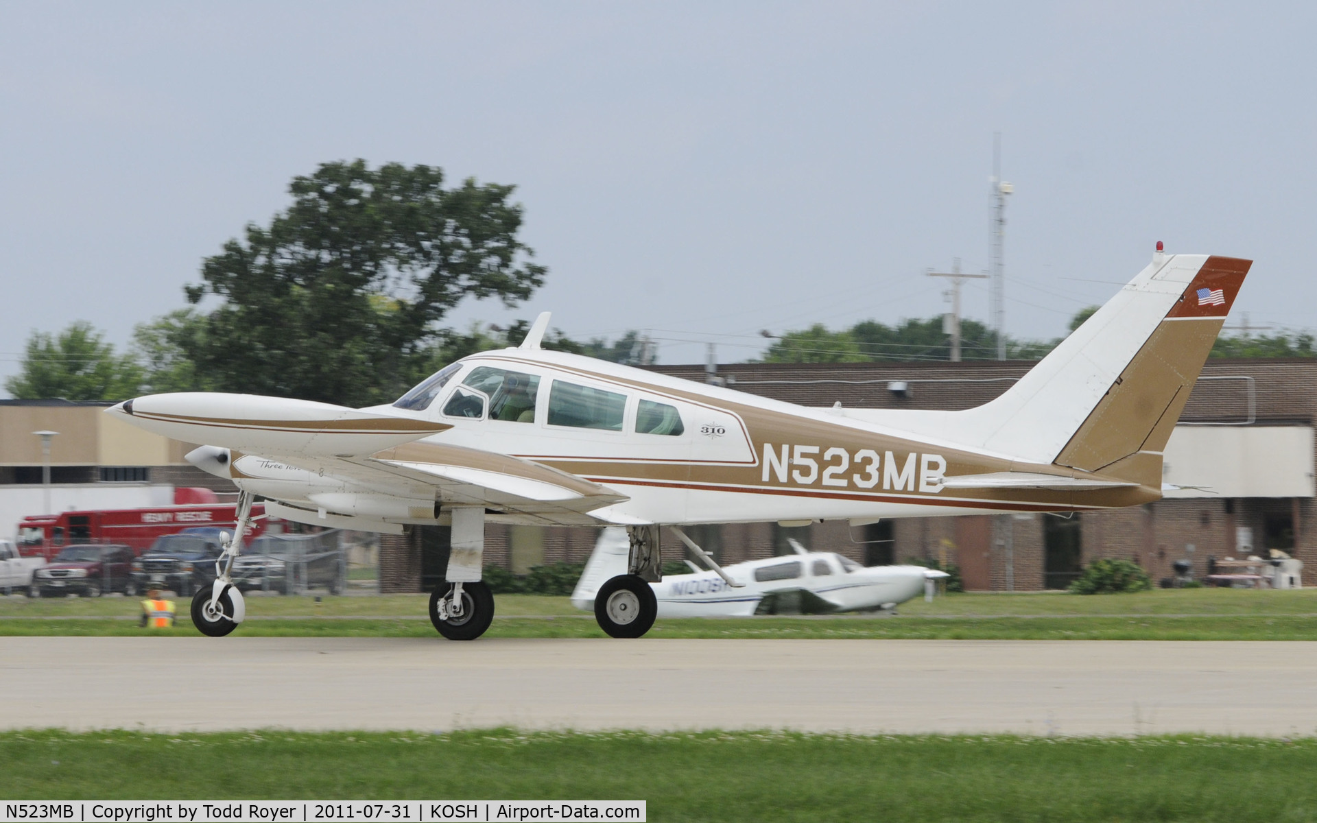 N523MB, 1965 Cessna 310J C/N 310J0044, AIRVENTURE 2011