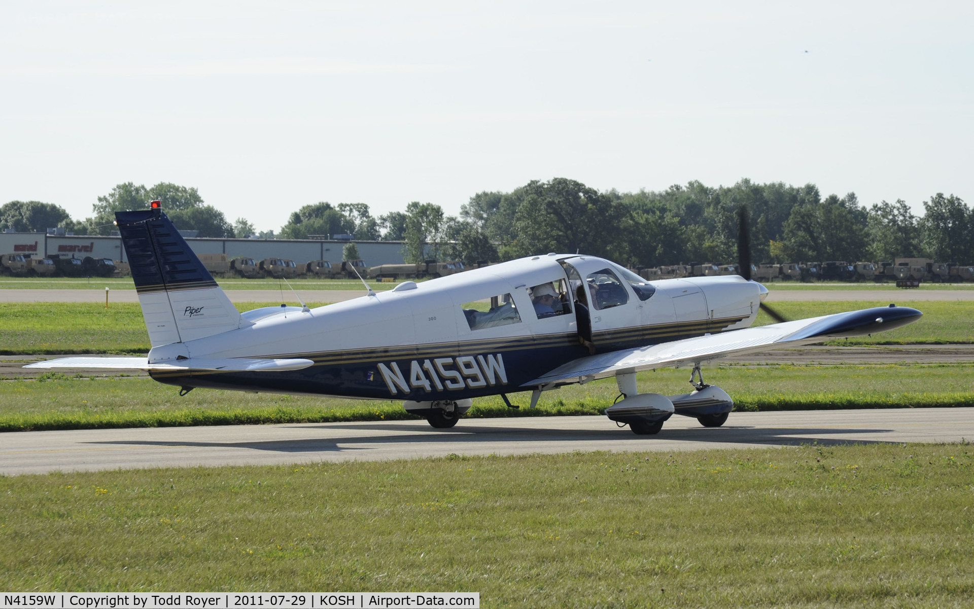 N4159W, 1967 Piper PA-32-300 Cherokee Six C/N 32-40231, AIRVENTURE 2011