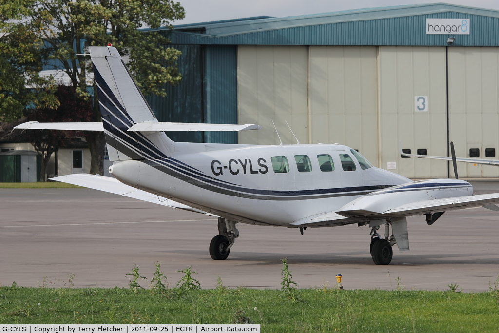 G-CYLS, 1982 Cessna T303 Crusader C/N T30300005, 1982 Cessna CESSNA T303, c/n: T303-00005 at Oxford