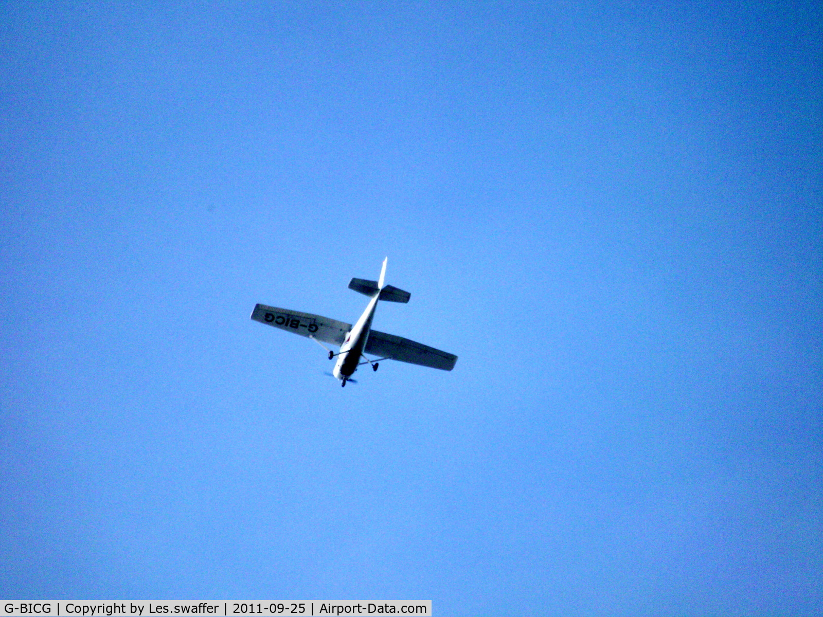 G-BICG, 1980 Reims F152 C/N 1796, Taken over Coxheath /Loose Maidstone border
25 september 2011