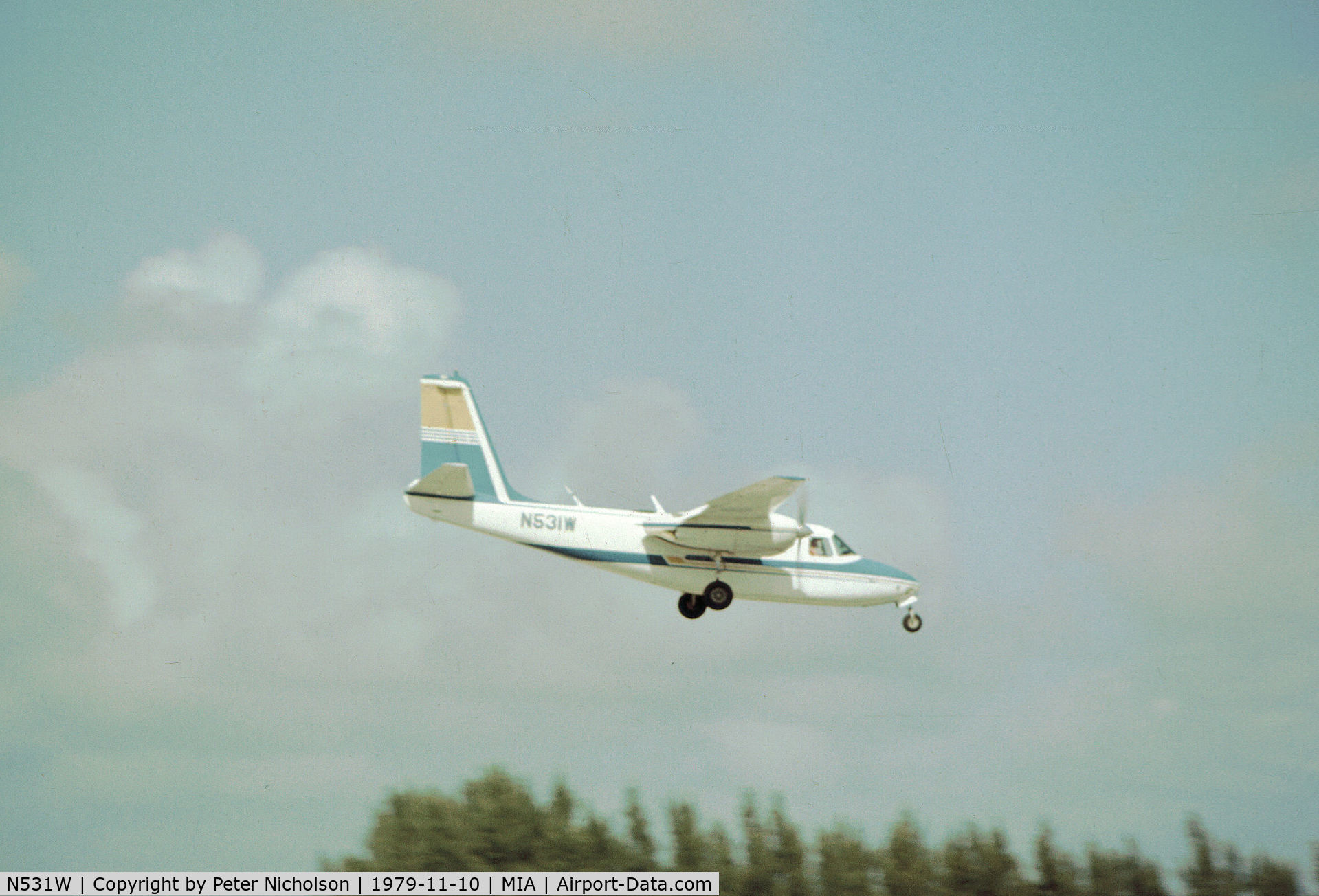 N531W, Aero Commander 500 C/N 740-55, Aero Commander 500 on final approach to Miami in November 1979.