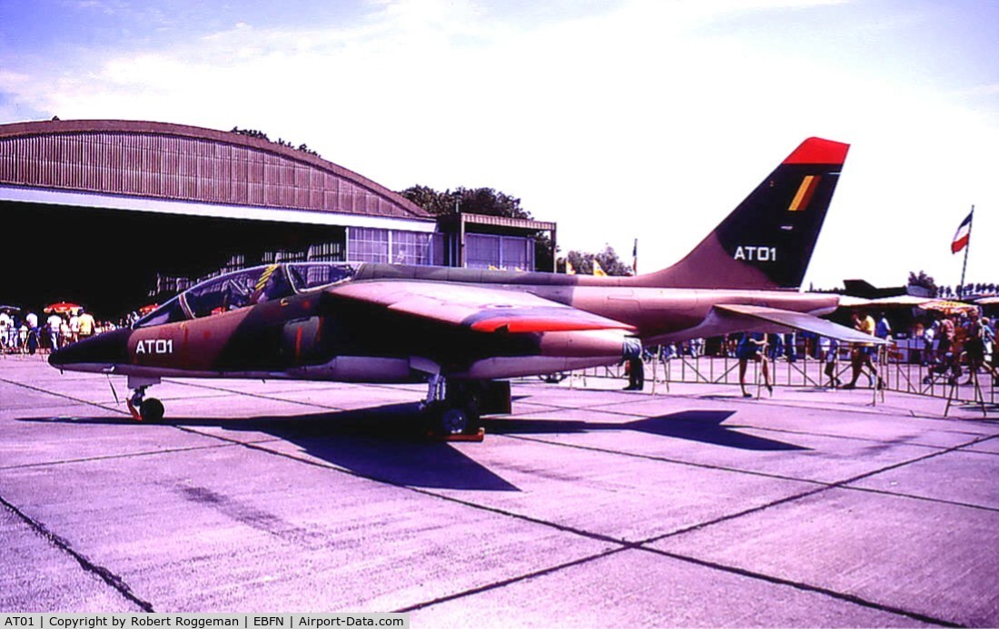 AT01, 1978 Dassault-Dornier Alpha Jet 1B C/N B01/1013, 07-1987.