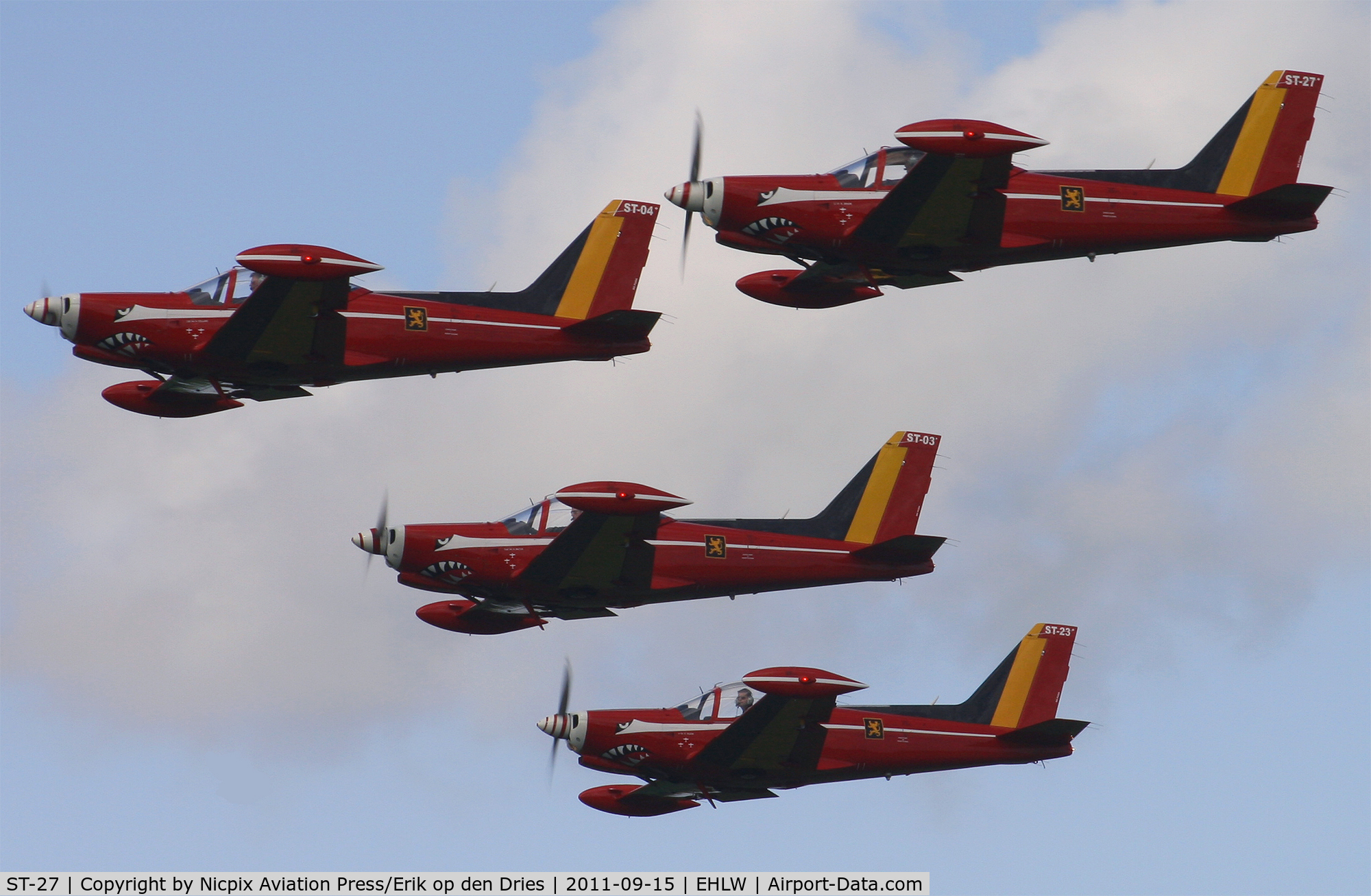 ST-27, SIAI-Marchetti SF-260M C/N 10-27, The Belgium AF display team the Red Devils in action at Leeuwarden AB.