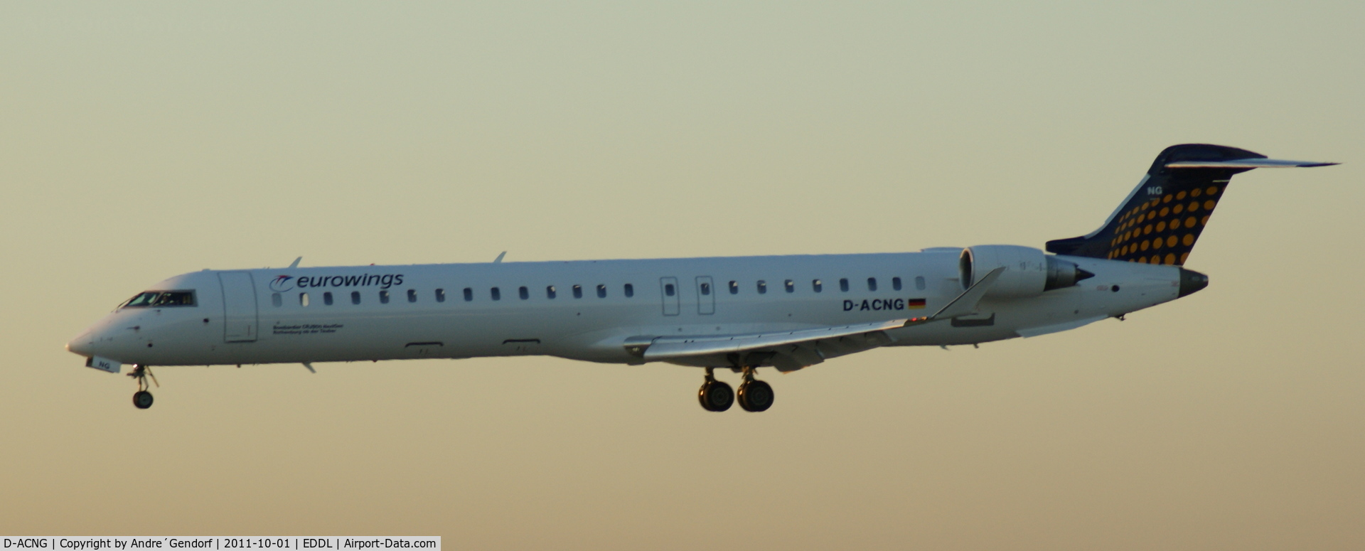 D-ACNG, 2009 Bombardier CRJ-900LR (CL-600-2D24) C/N 15245, Eurowings / Lufthansa Regional cs.,  landing at Düsseldorf Int´l (EDDL)