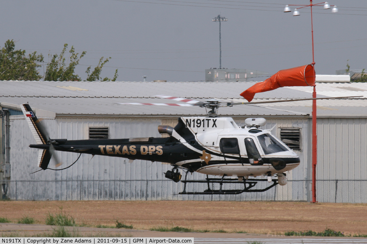 N191TX, Eurocopter AS-350B-3 Ecureuil Ecureuil C/N 4841, At Grand Prairie Municipal