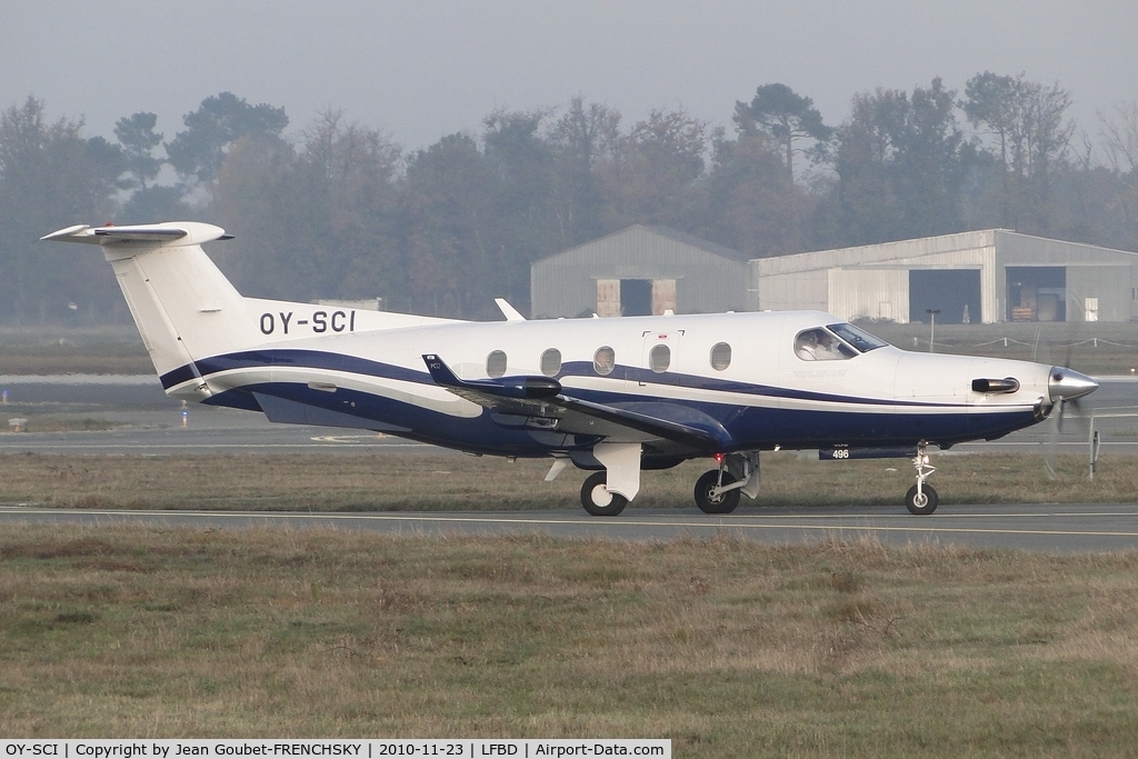 OY-SCI, 2003 Pilatus PC-12/45 C/N 496, au roulage