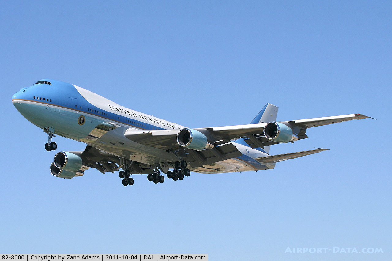 82-8000, 1987 Boeing VC-25A (747-2G4B) C/N 23824, President Obama arriving at Dallas Love Field