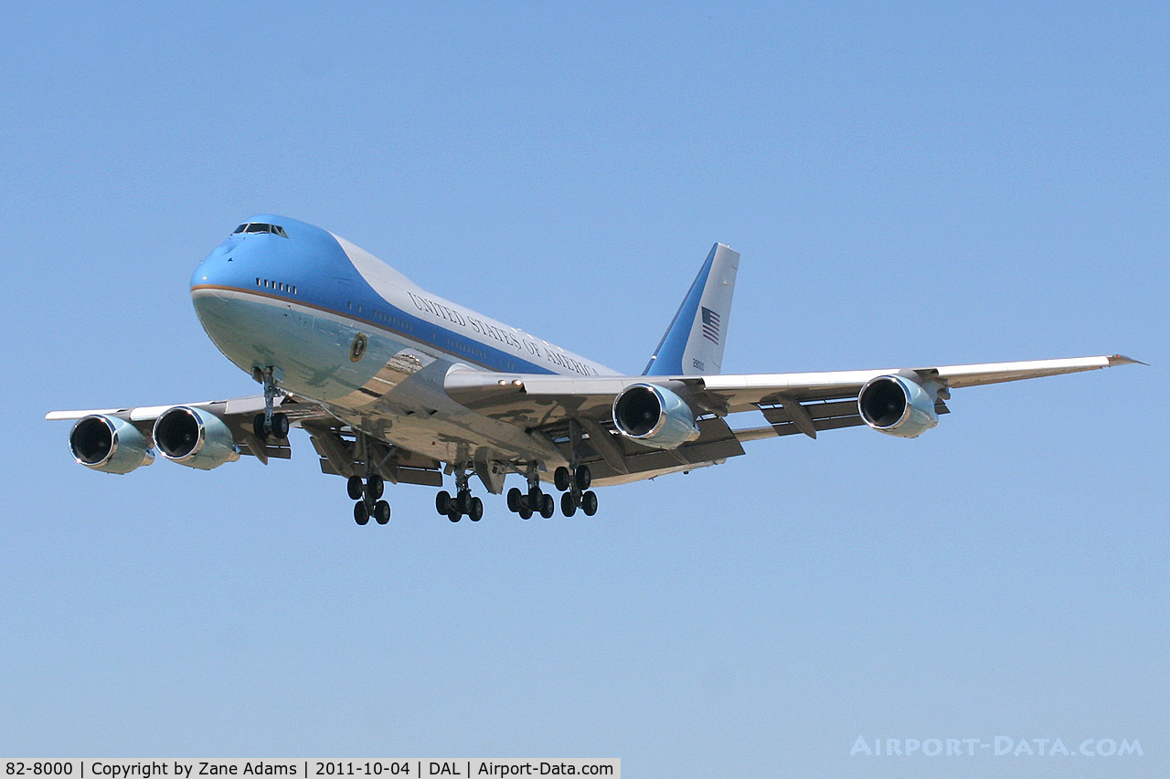 82-8000, 1987 Boeing VC-25A (747-2G4B) C/N 23824, President Obama arriving at Dallas Love Field