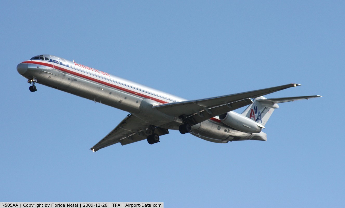 N505AA, 1989 McDonnell Douglas MD-82 (DC-9-82) C/N 49799, American MD-82