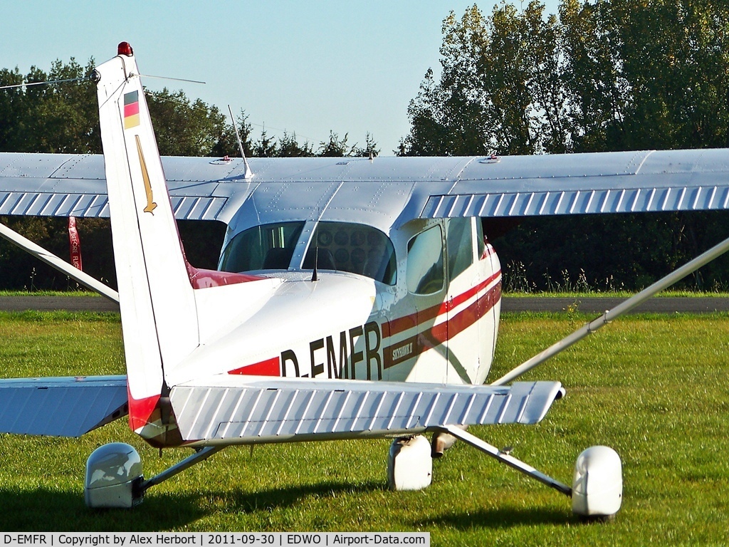 D-EMFR, Cessna 172P Skyhawk II C/N 17274651, [Kodak Z812IS]