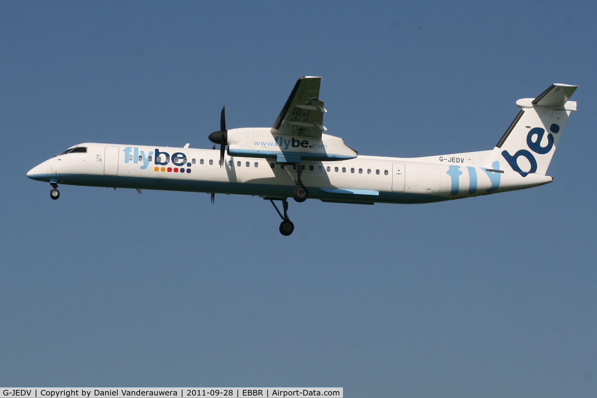 G-JEDV, 2004 De Havilland Canada DHC-8-402Q Dash 8 C/N 4090, Arrival of flight BE1845 to RWY 25L