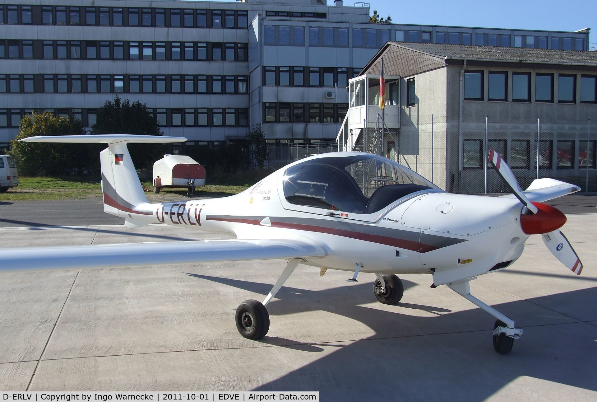 D-ERLV, 1998 Diamond DA-20A-1 Katana C/N 10318, Diamond DA-20-A1 Katana at Braunschweig-Waggum airport