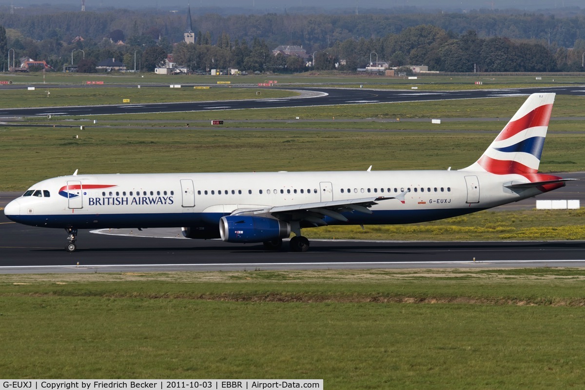 G-EUXJ, 2007 Airbus A321-231 C/N 3081, decelerating after touchdown