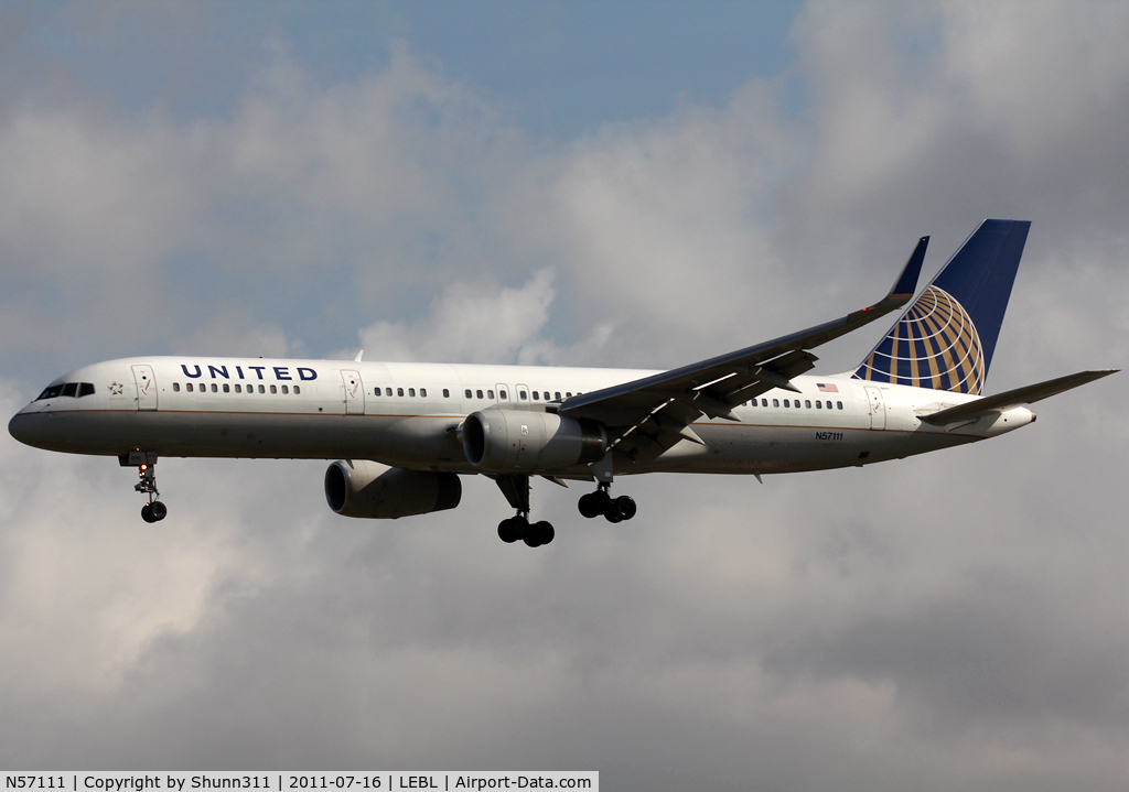 N57111, 1994 Boeing 757-224 C/N 27301, Landing rwy 25R... Now with 'United' titles...