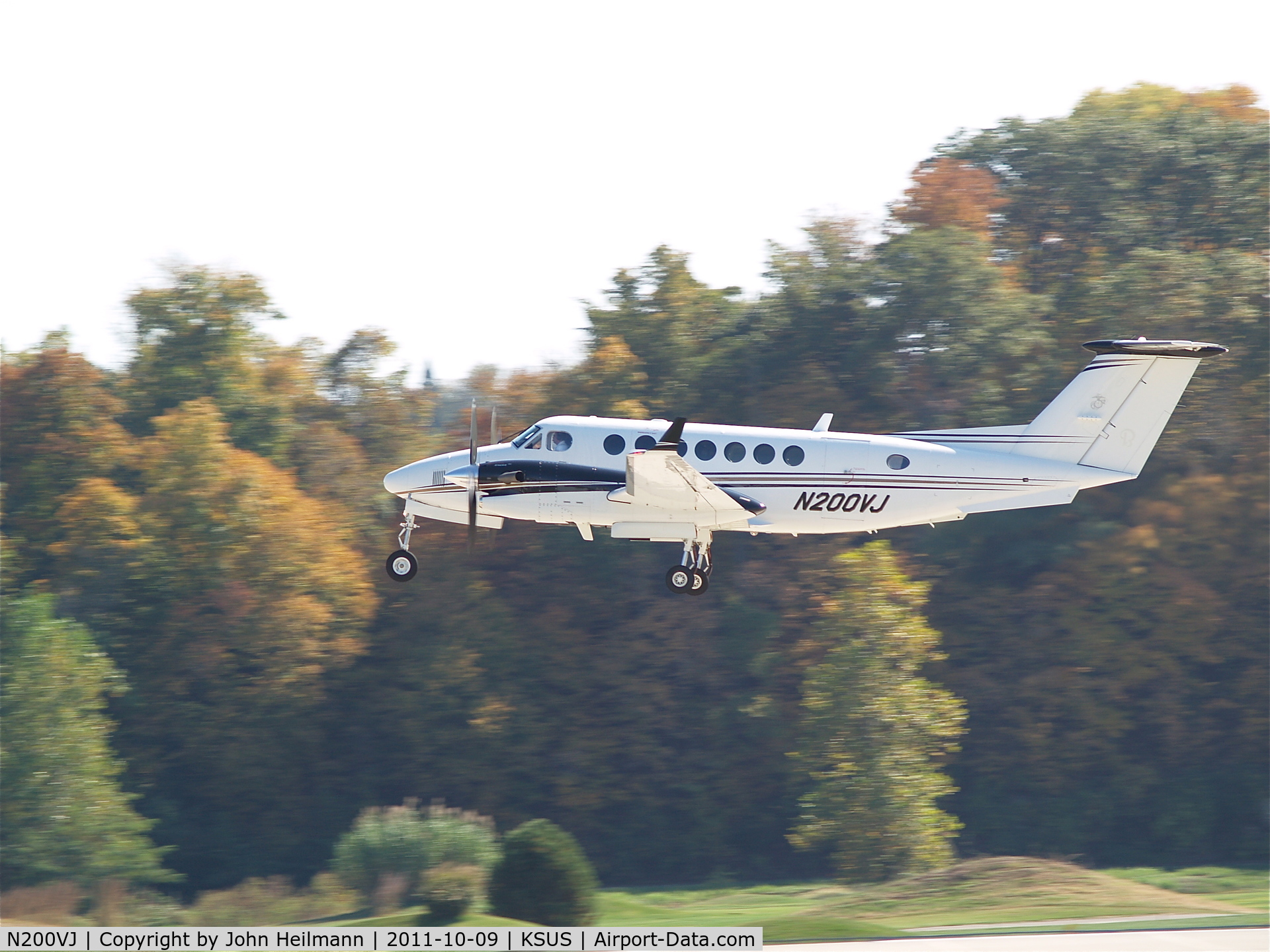 N200VJ, 1980 Beech 200 C/N BB-610, N200VJ taking off from Spirit of St Louis Airport (KSUS) runway 8R on 9 Oct 2011