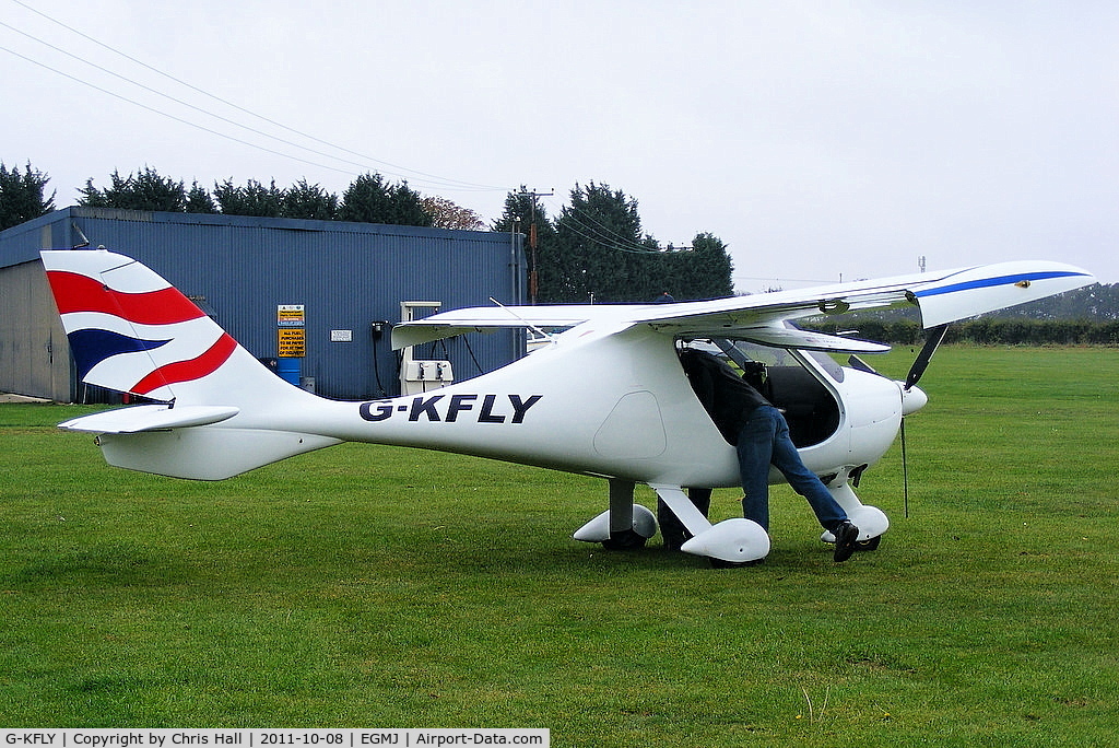 G-KFLY, 2007 Flight Design CTSW C/N 8244, at Fullers Hill Farm, Little Gransden