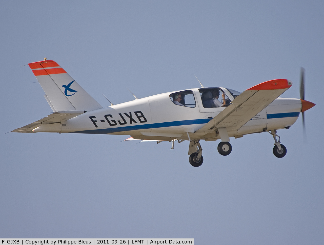 F-GJXB, 1991 Socata TB-20 C/N 1304, Climbing from rwy 13L. Beg your pardon for the light conditions which were too vertical at that time.