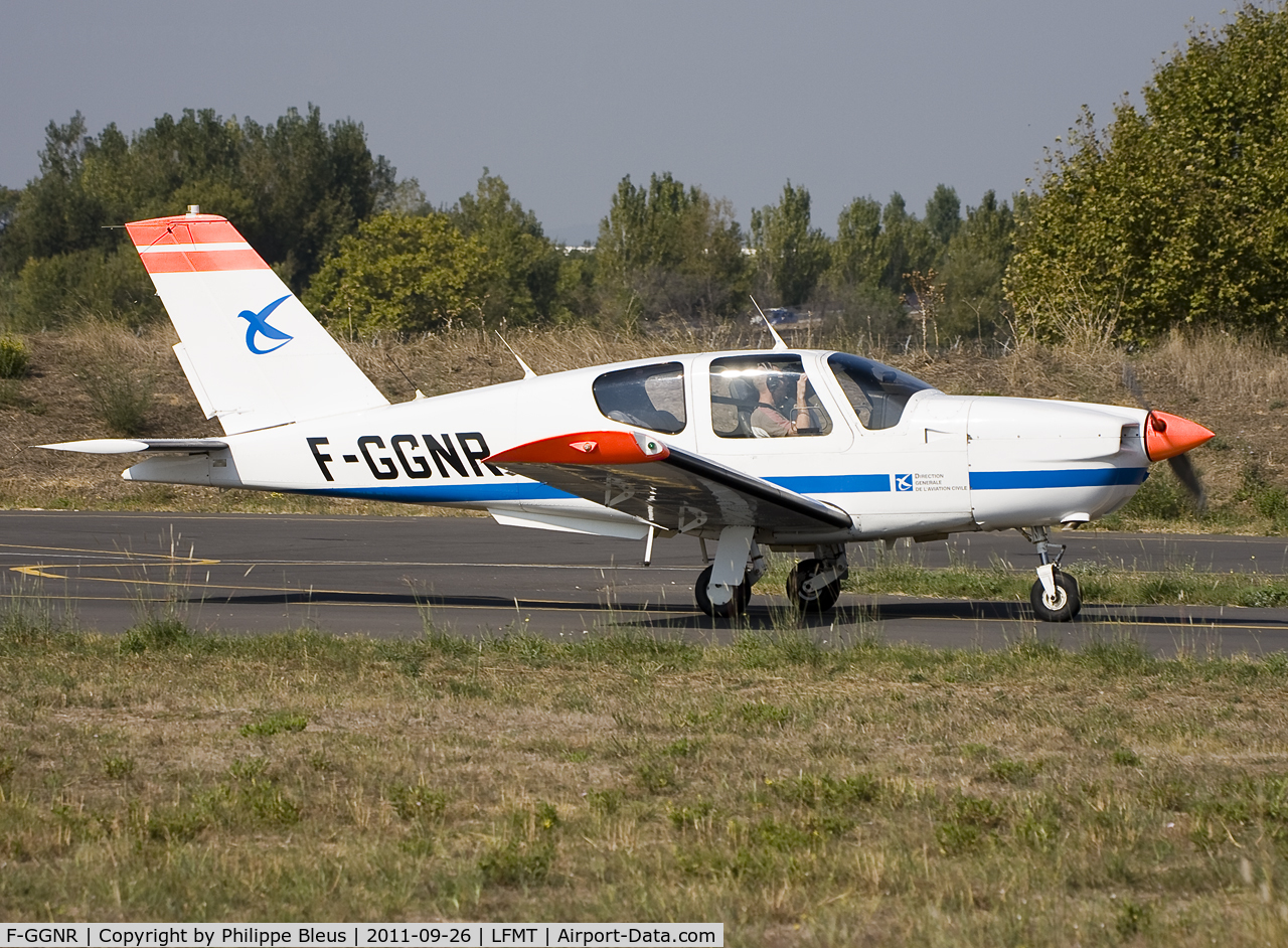 F-GGNR, 1991 Socata TB-20 C/N 1266, Flight completed, taxiing back to parking stand, via taxyway Romeo.