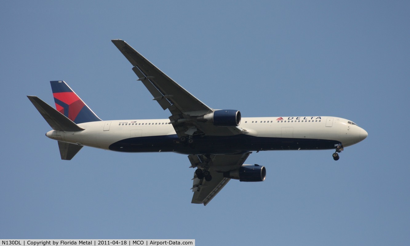 N130DL, 1988 Boeing 767-332 C/N 24080, Delta 767-300