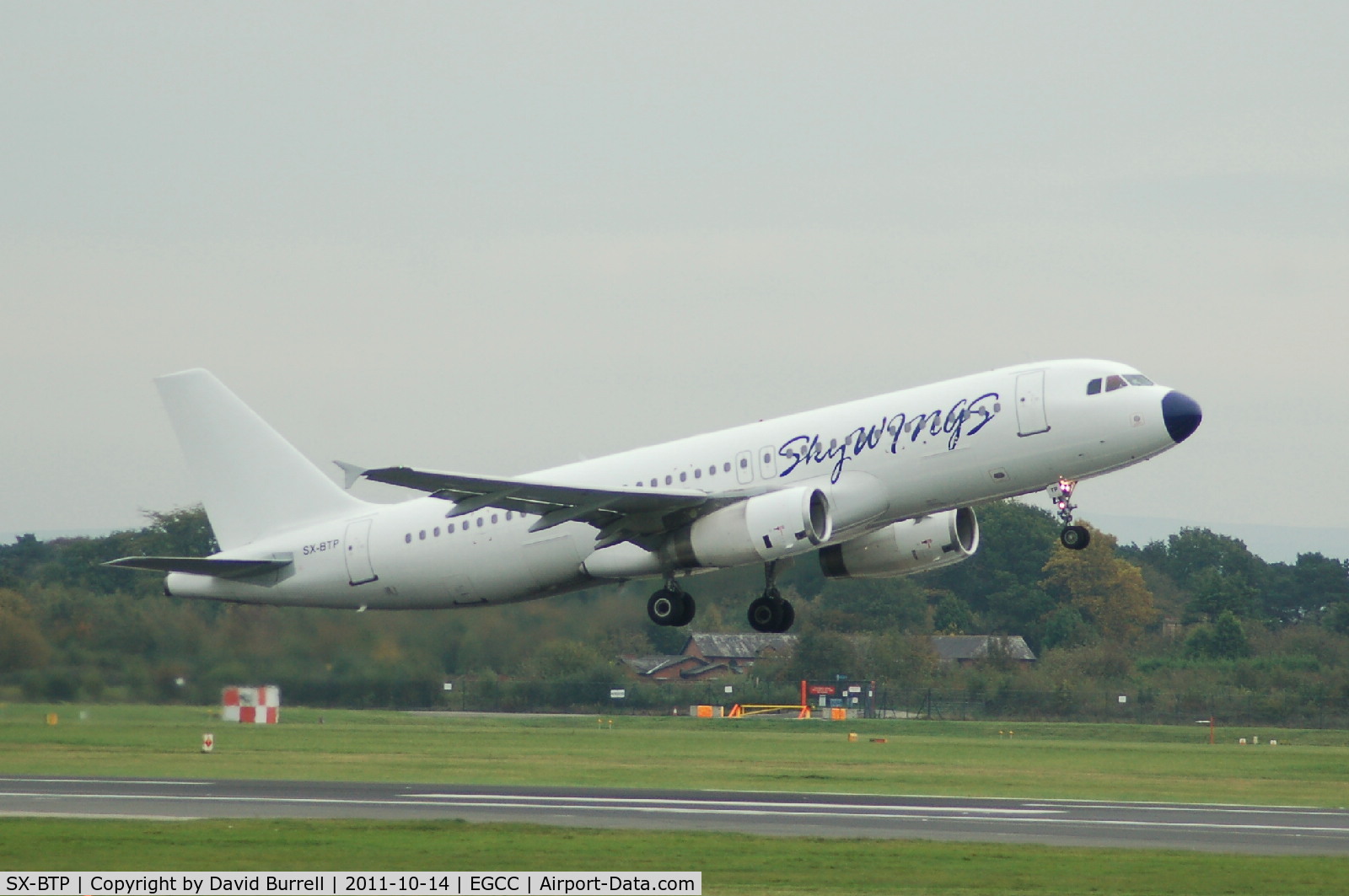 SX-BTP, 1992 Airbus A320-231 C/N 376, Skywinga Airbus A330-231 Taking off