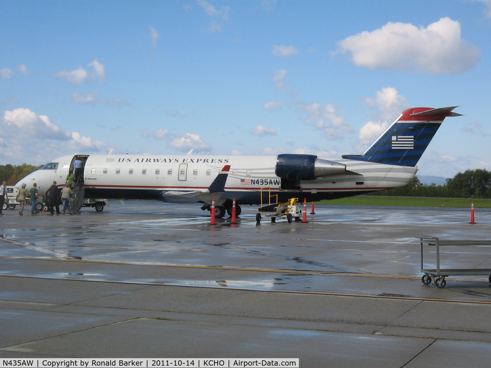N435AW, 2002 Bombardier CRJ-200ER (CL-600-2B19) C/N 7724, CHO, VA