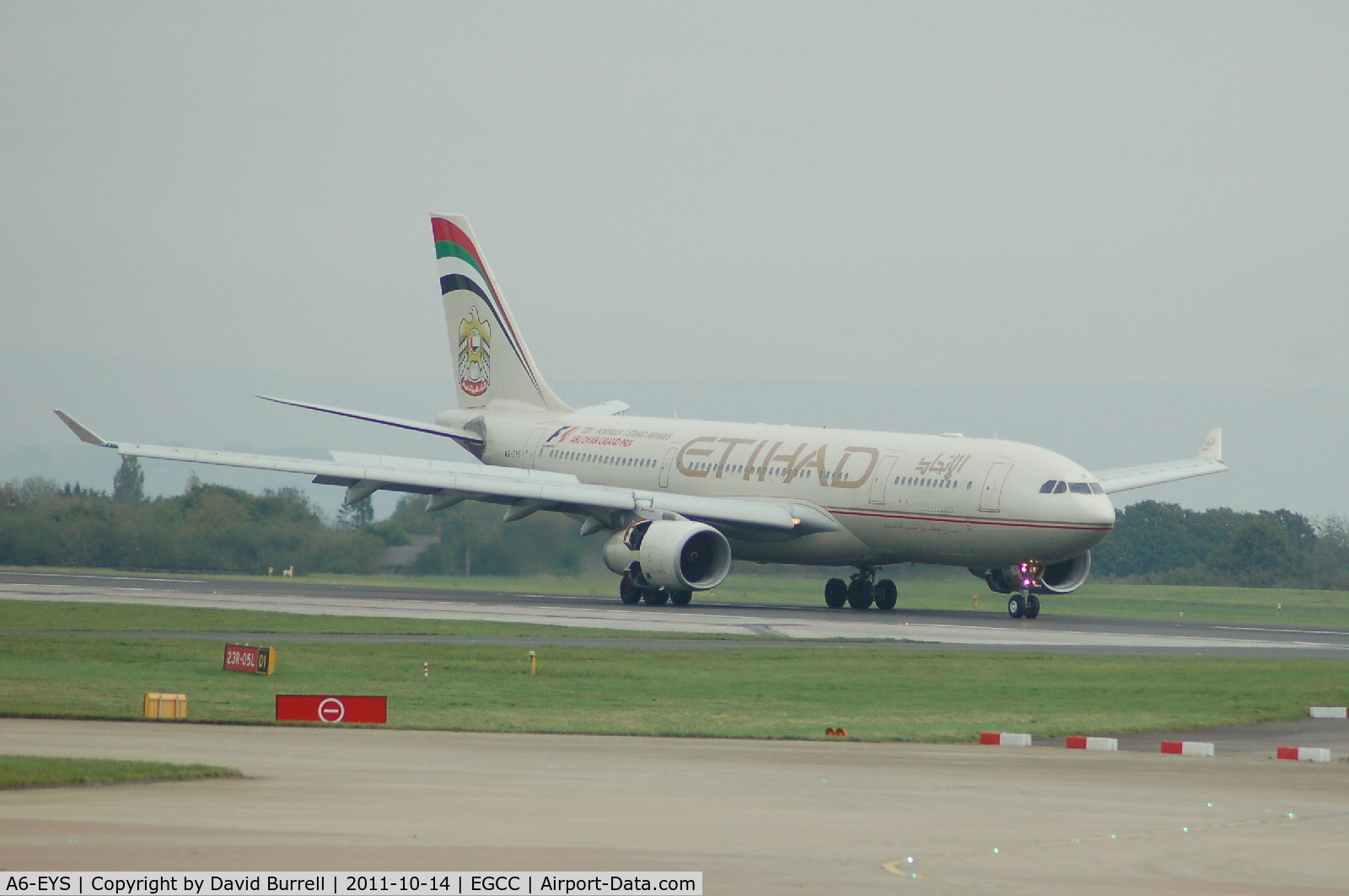 A6-EYS, 2009 Airbus A330-243 C/N 991, Etihad Airbus A330-243 Lands at Manchester.
