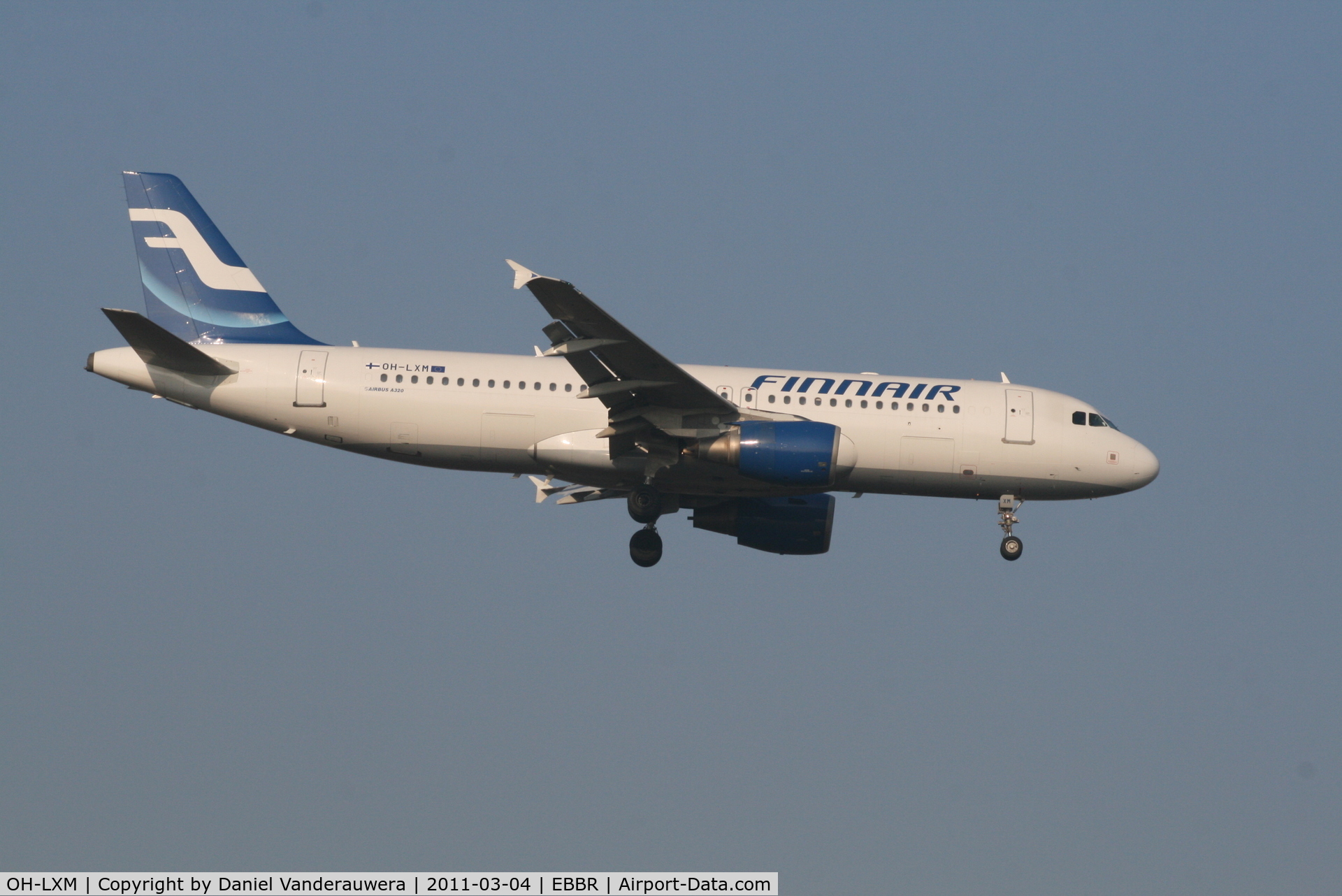 OH-LXM, 2003 Airbus A320-214 C/N 2154, Arrival of flight AY811 to RWY 02