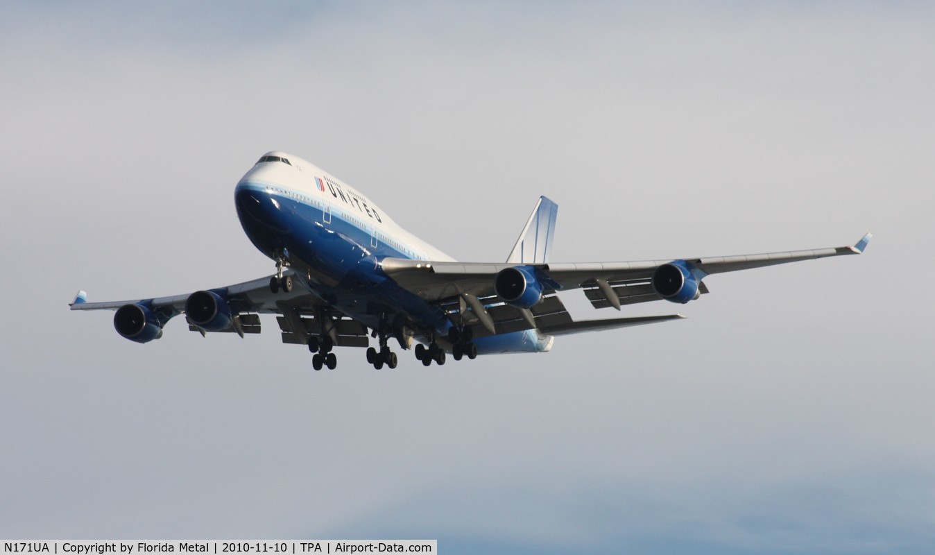 N171UA, 1989 Boeing 747-422 C/N 24322, United 747 coming in for maintenance work at Pemco