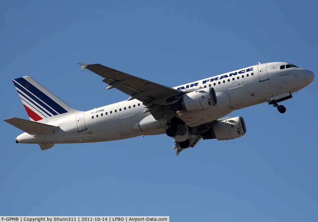 F-GPMB, 1996 Airbus A319-113 C/N 600, Taking off from rwy 32R