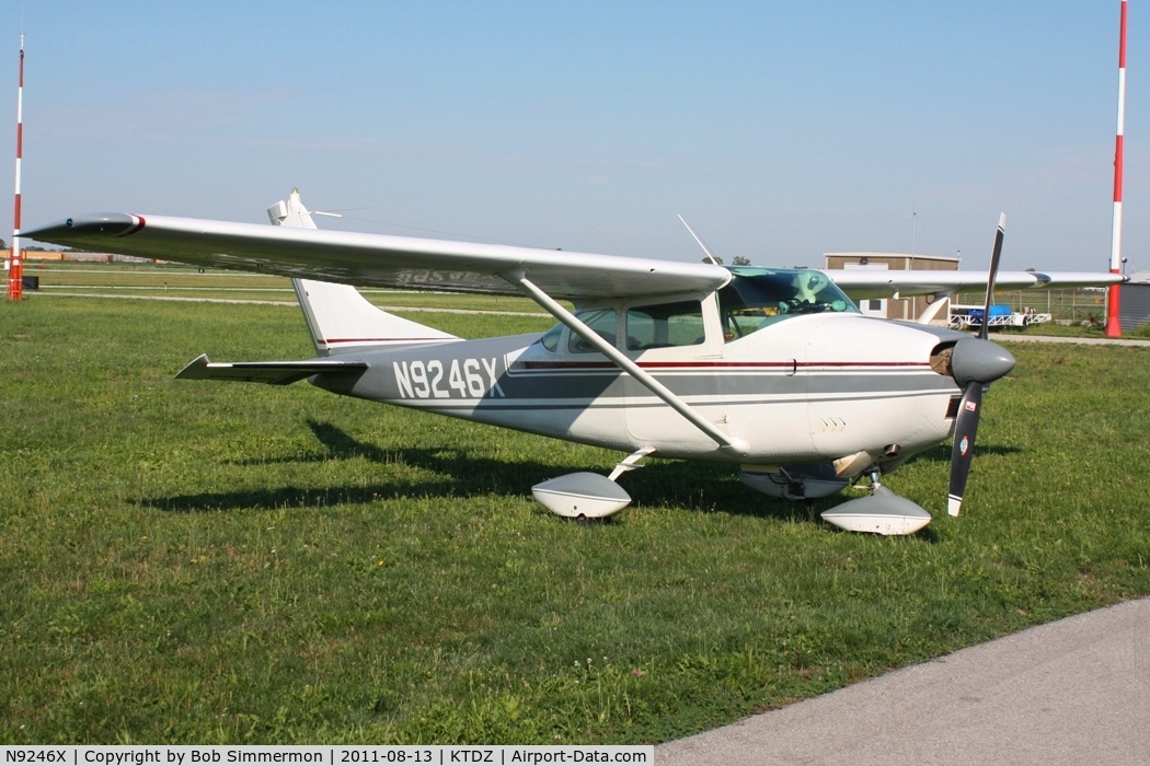 N9246X, 1961 Cessna 182E Skylane C/N 18253646, At Toledo-Metcalf during the EAA fly-in.