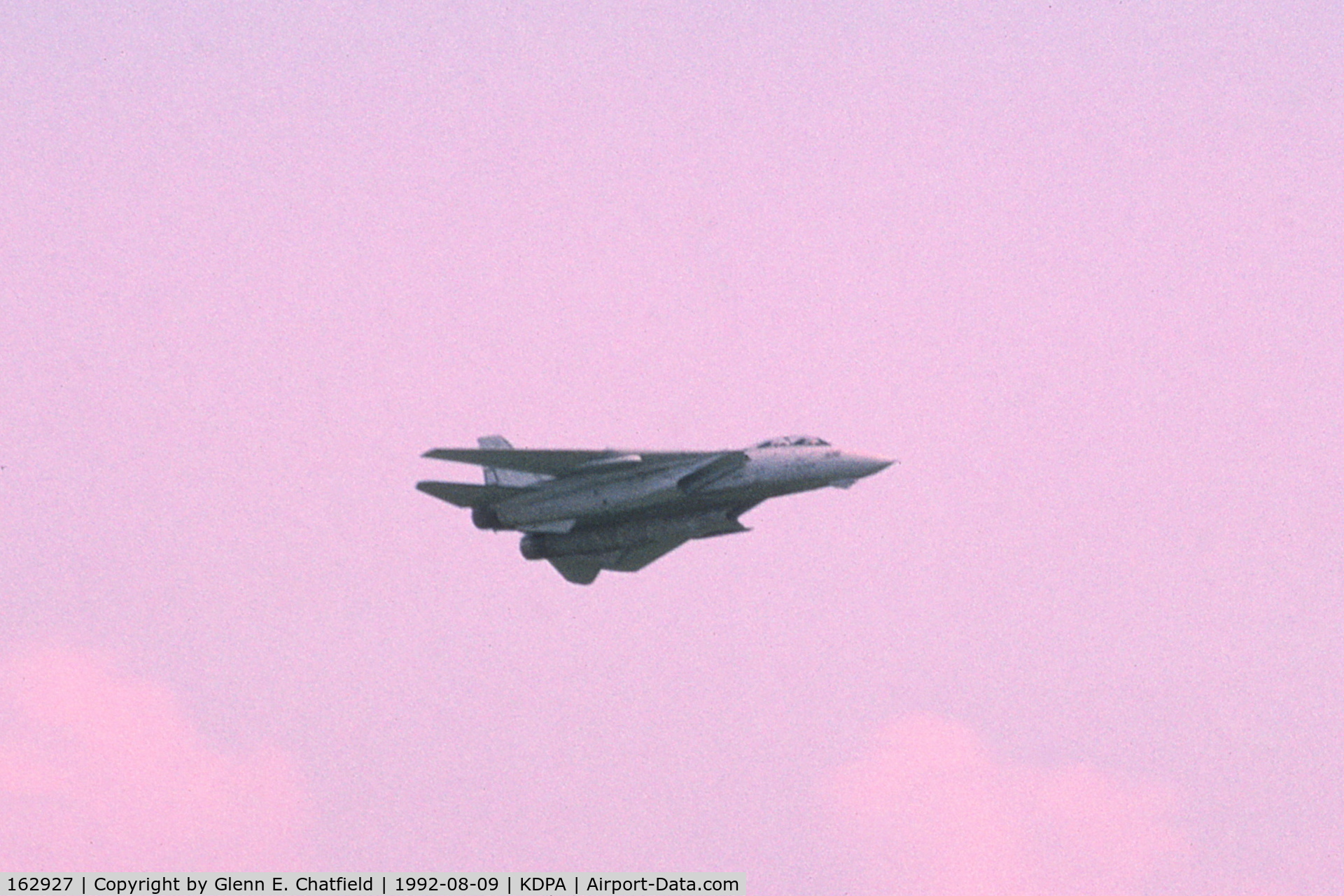162927, Grumman F-14B Tomcat C/N 575, Air show demonstration.
35mm slide with bad developing