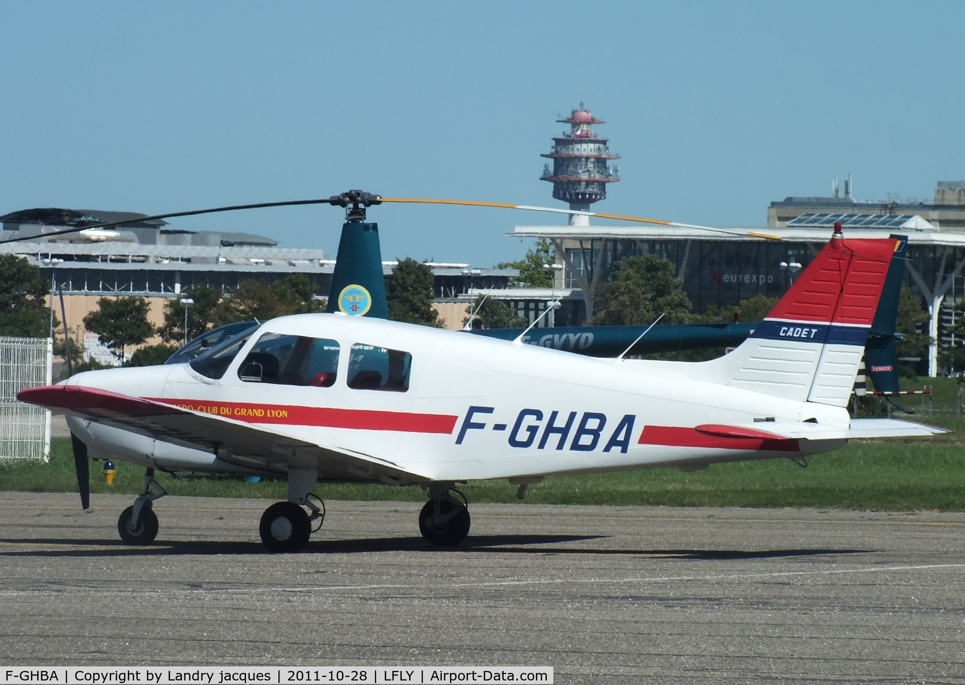 F-GHBA, Piper PA-28-161 Cadet C/N 28-41162, Aéroclub du grand Lyon