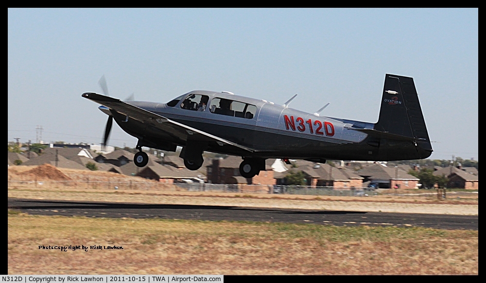 N312D, 2000 Mooney M20R Ovation C/N 29-0255, Takeoff from Tradewinds Airport, Amarillo, Texas