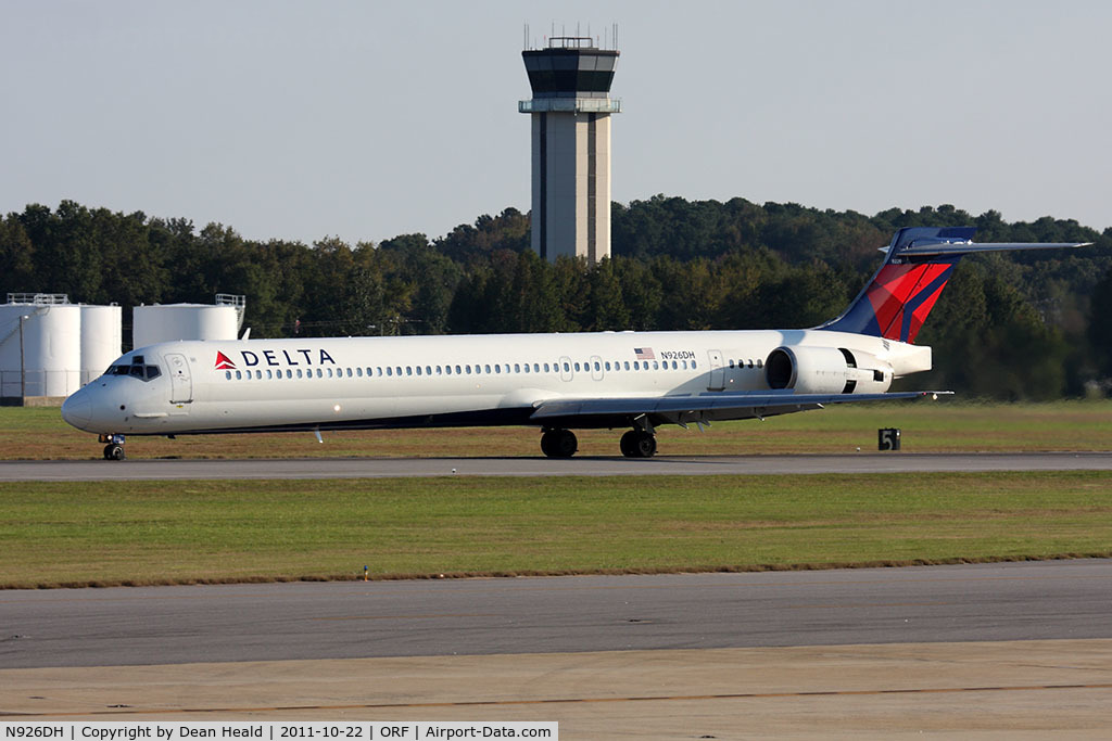 N926DH, 1998 McDonnell Douglas MD-90-30 C/N 53588, Delta Air Lines N926DH (FLT DAL2148) rolling out on RWY 5 after arrival from Hartsfield-Jackson Atlanta Int'l (KATL). This aircraft was formerly with China Eastern Airlines thru May 2010. It has been in service with Delta since July 2011.