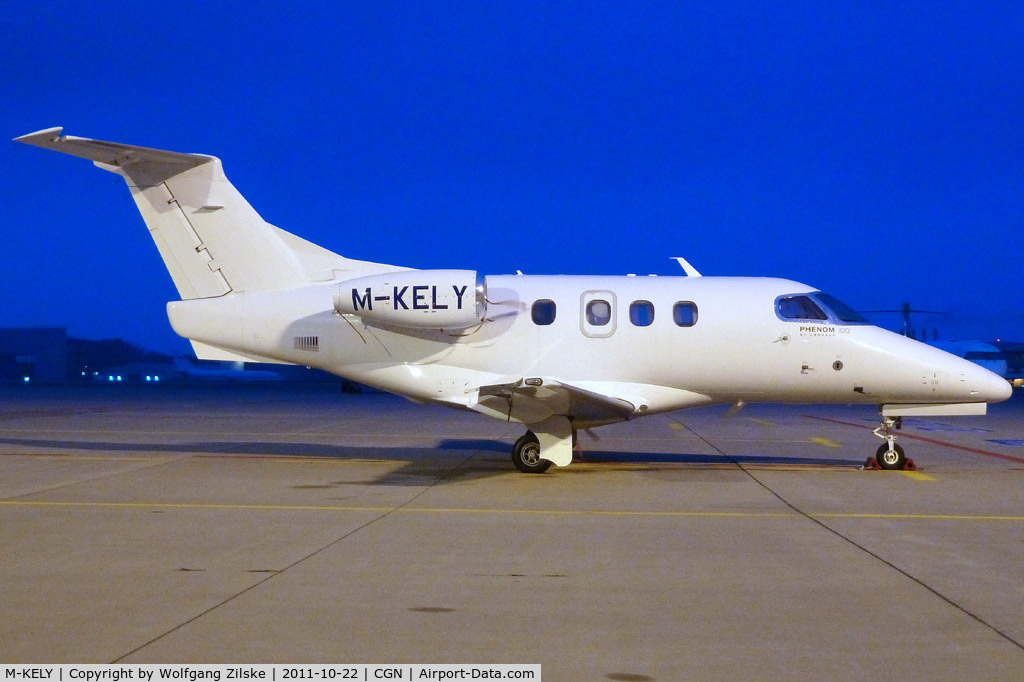 M-KELY, 2009 Embraer EMB-500 Phenom 100 C/N 50000040, visitor